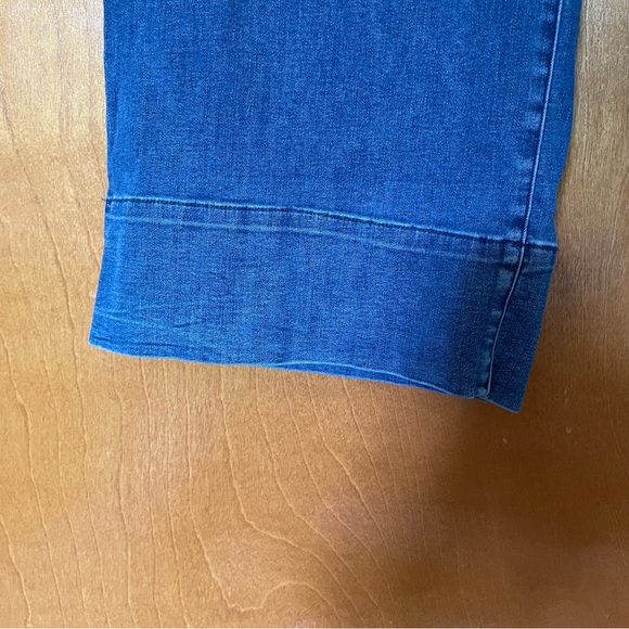 Universal Standard Carrie High Rise Wide Leg Jeans in True Blue - Picture 10 of 12